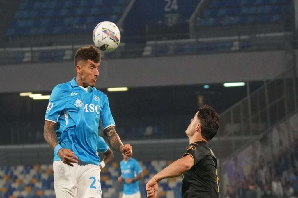 Di Lorenzo: l'entusiasmo e il lavoro di squadra portano al successo nel calcio