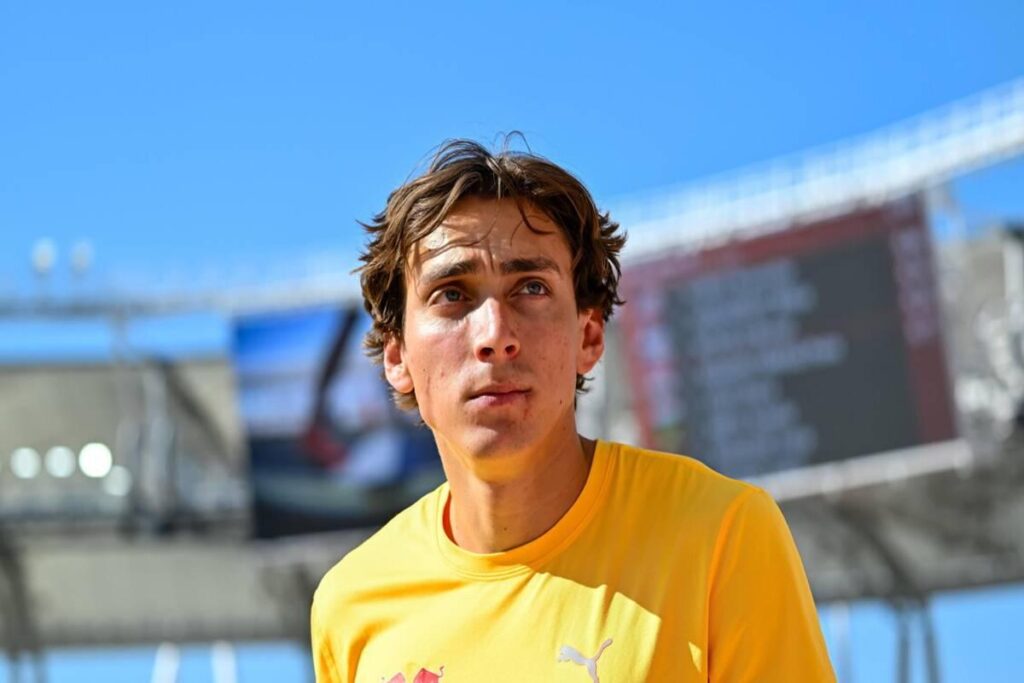 Duplantis sorprende ancora: nuovo record mondiale con un'asta a 6.29 metri
