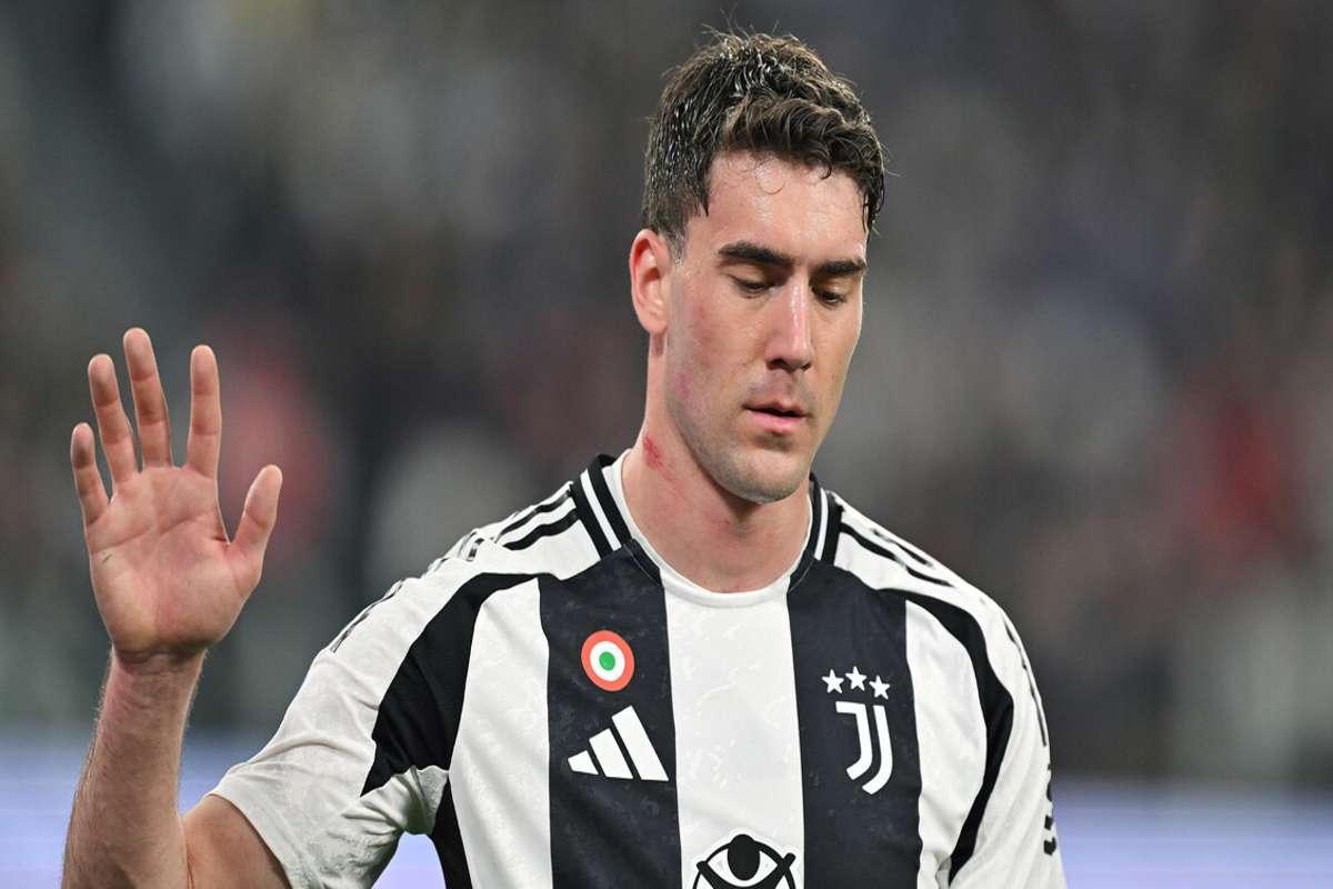 Fischi e tensione: Vlahovic sotto accusa dai tifosi della Juventus allo Stadium