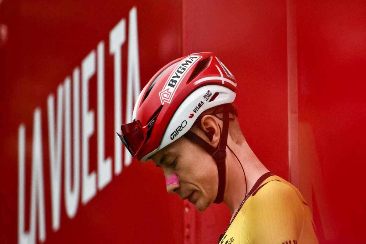 Furto audace alla Vuelta: il furgone del team della maglia rossa nel mirino dei ladri