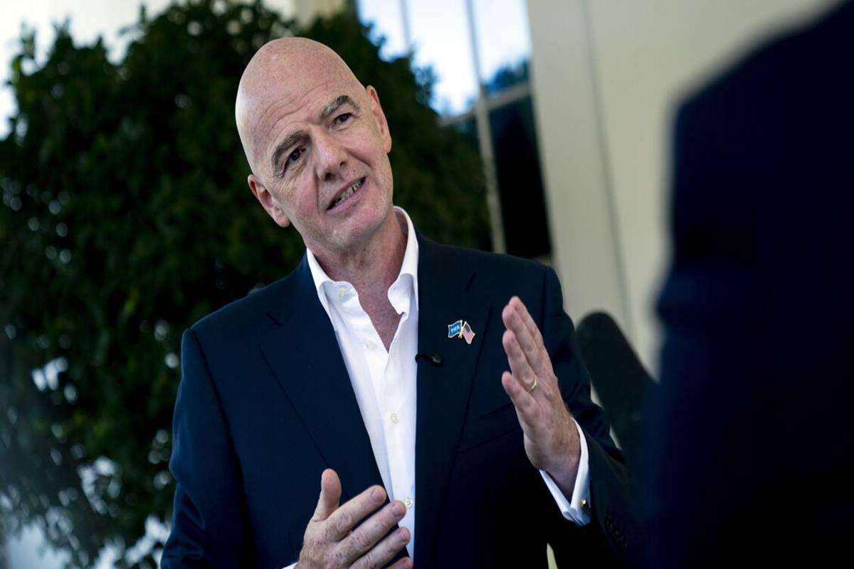 Infantino propone procedure di immigrazione semplificate per i Mondiali