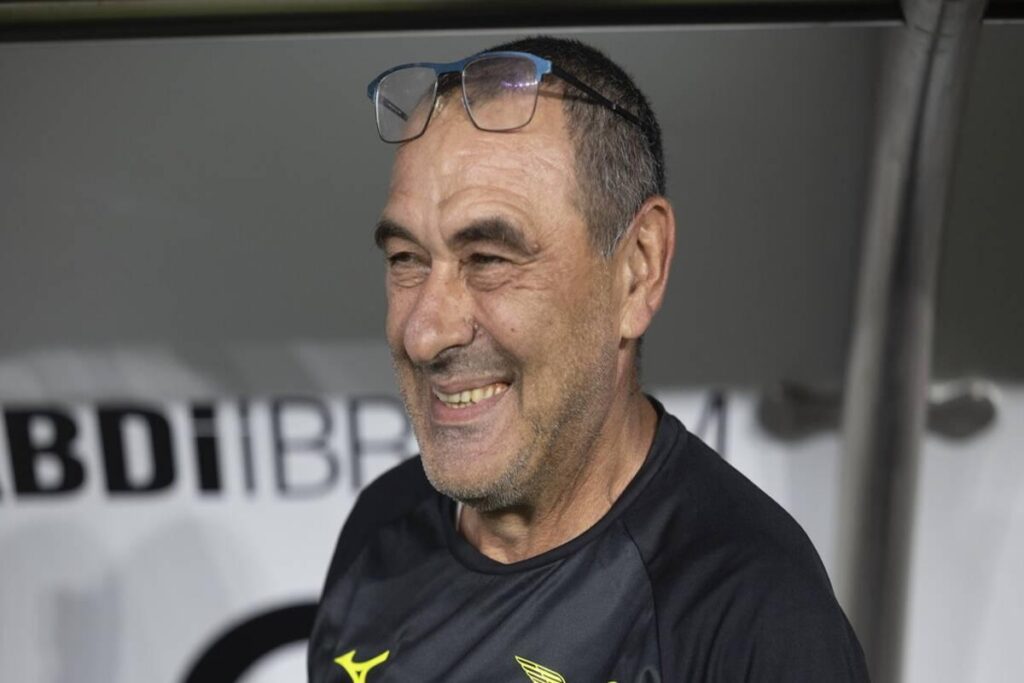 Lazio in difficoltà: Sarri affronta il Burnley senza Isaksen e con Vecino ko