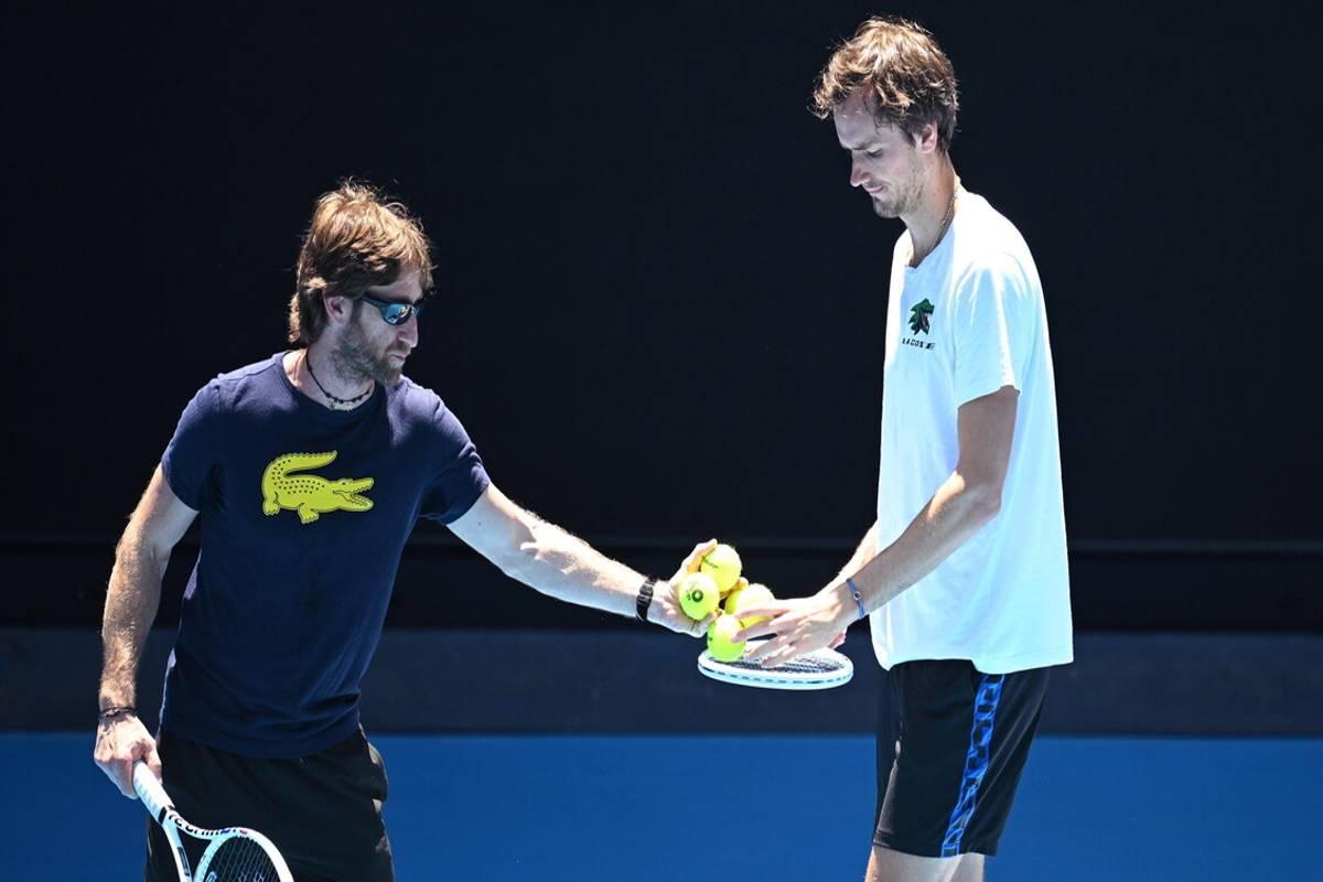 Medvedev e Cervara si dicono addio: un'era di successi nel tennis finisce dopo 8 anni