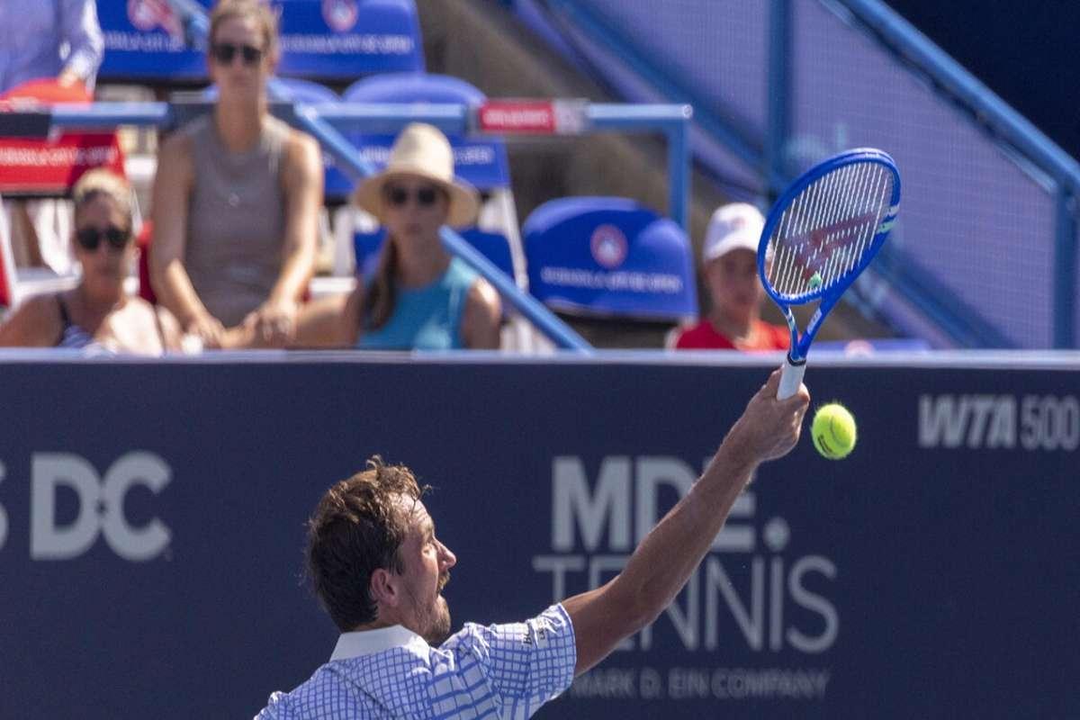 Medvedev infuriato all'US Open: lite con l'arbitro e pubblico in delirio, ma esce sconfitto