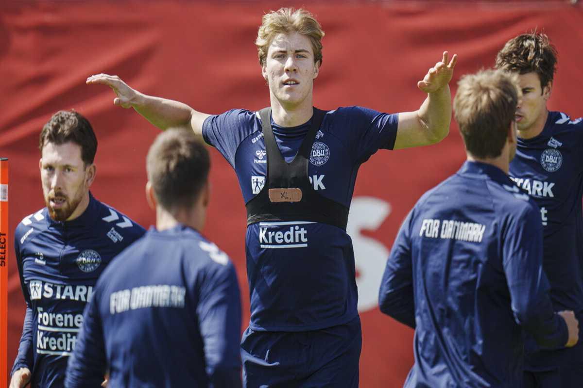 Napoli in pressing per Hojlund: attesa per il sì definitivo
