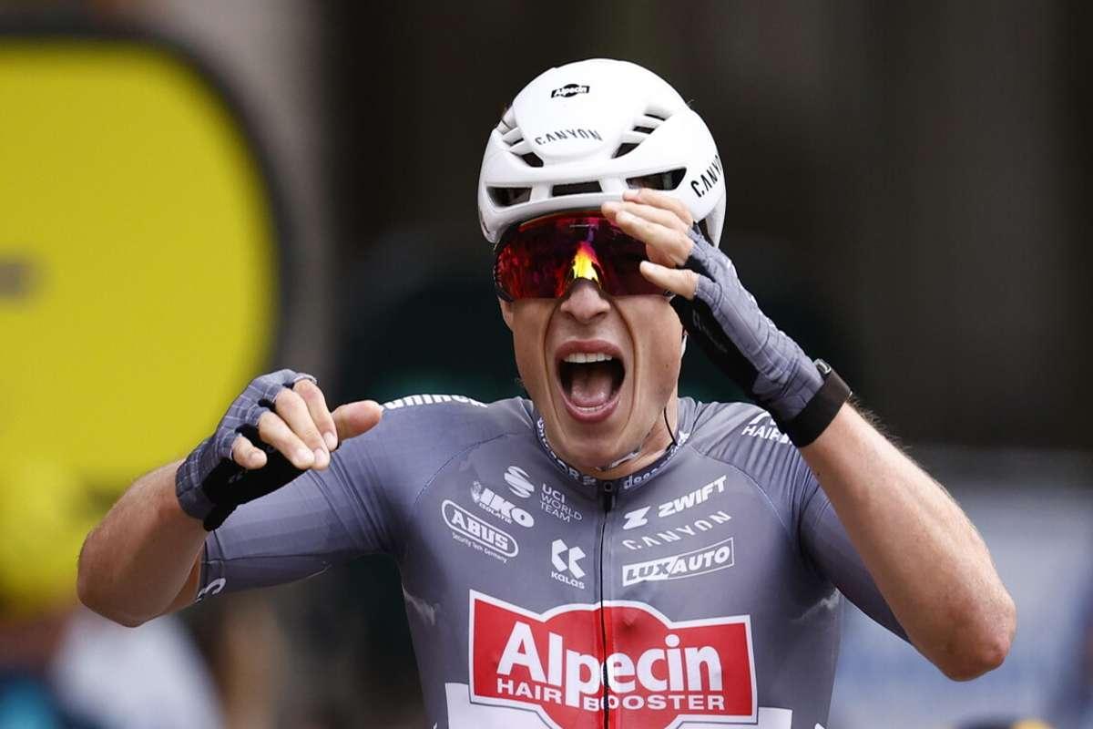 Philipsen conquista la prima tappa della Vuelta con una prestazione straordinaria