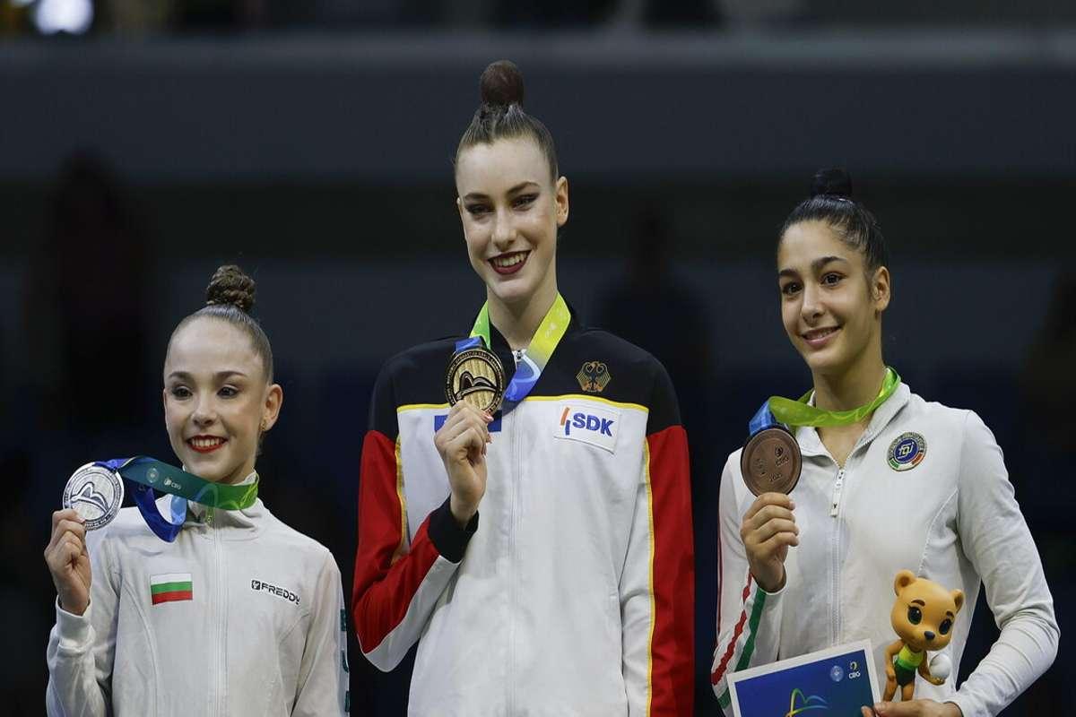 Raffaeli celebra il bronzo ai Mondiali di ritmica: un traguardo da fiera