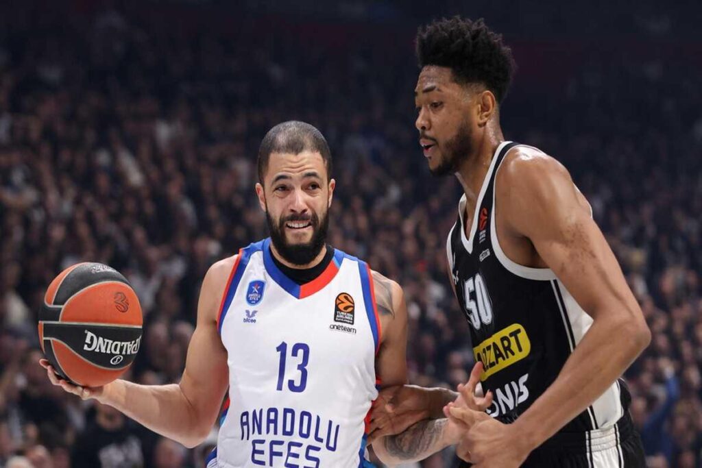 Thompson si unisce all'Italia per gli Europei di basket