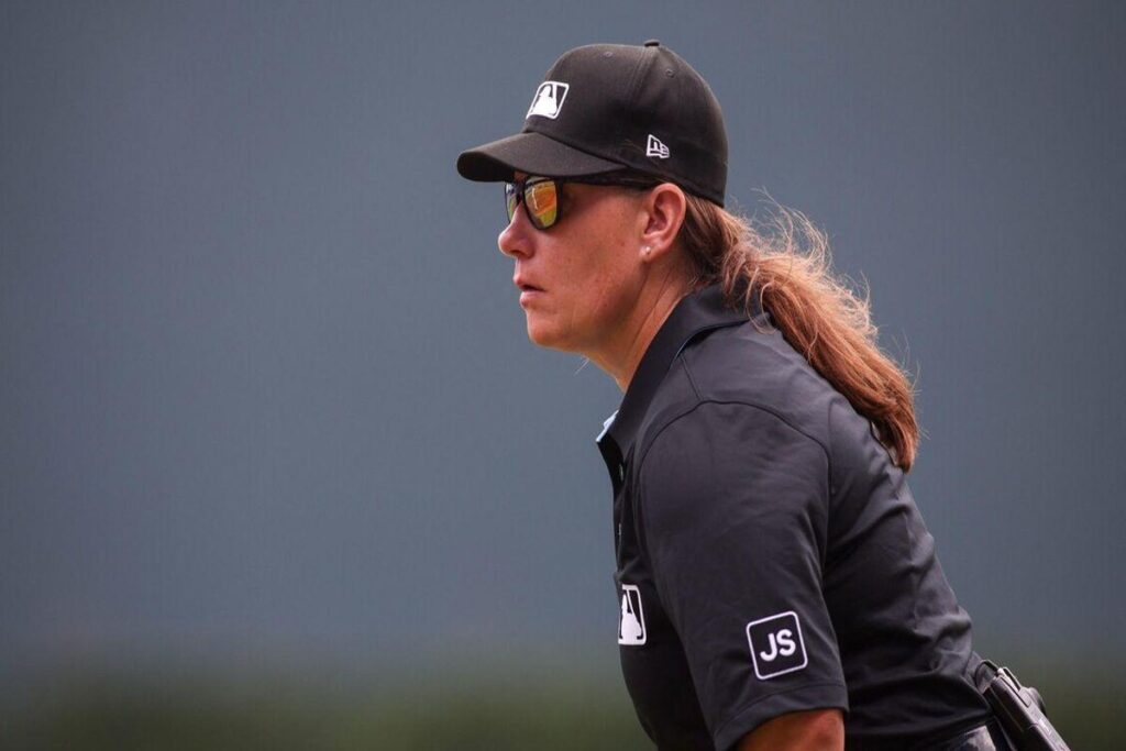 Una svolta storica: la prima donna arbitro nella storia della Mlb