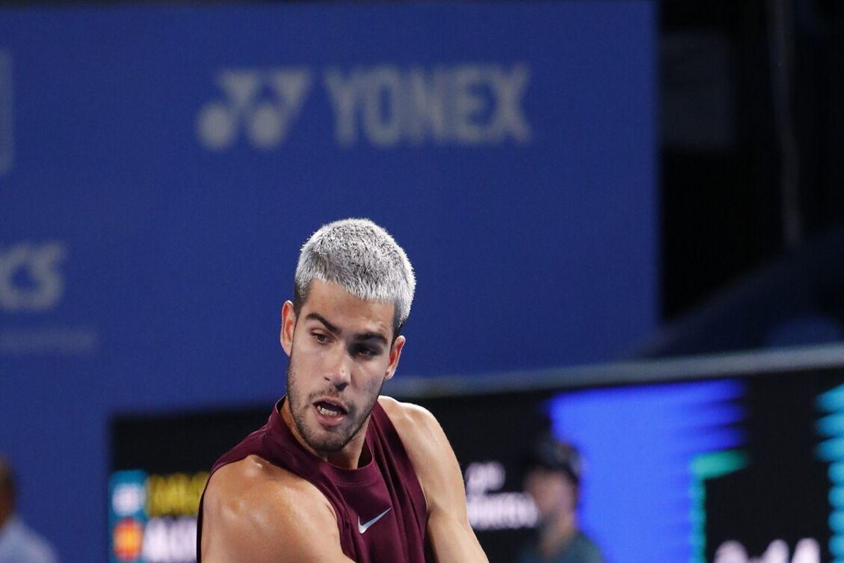 Alcaraz conquista la semifinale a Tokyo dopo aver superato Nakashima