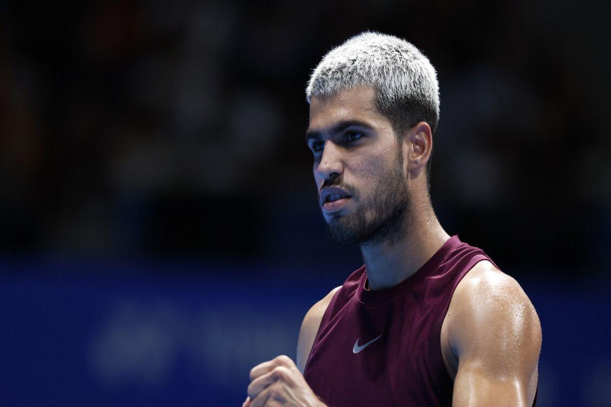 Alcaraz trionfa a Tokyo: la sconfitta di Fritz segna una nuova era nel tennis