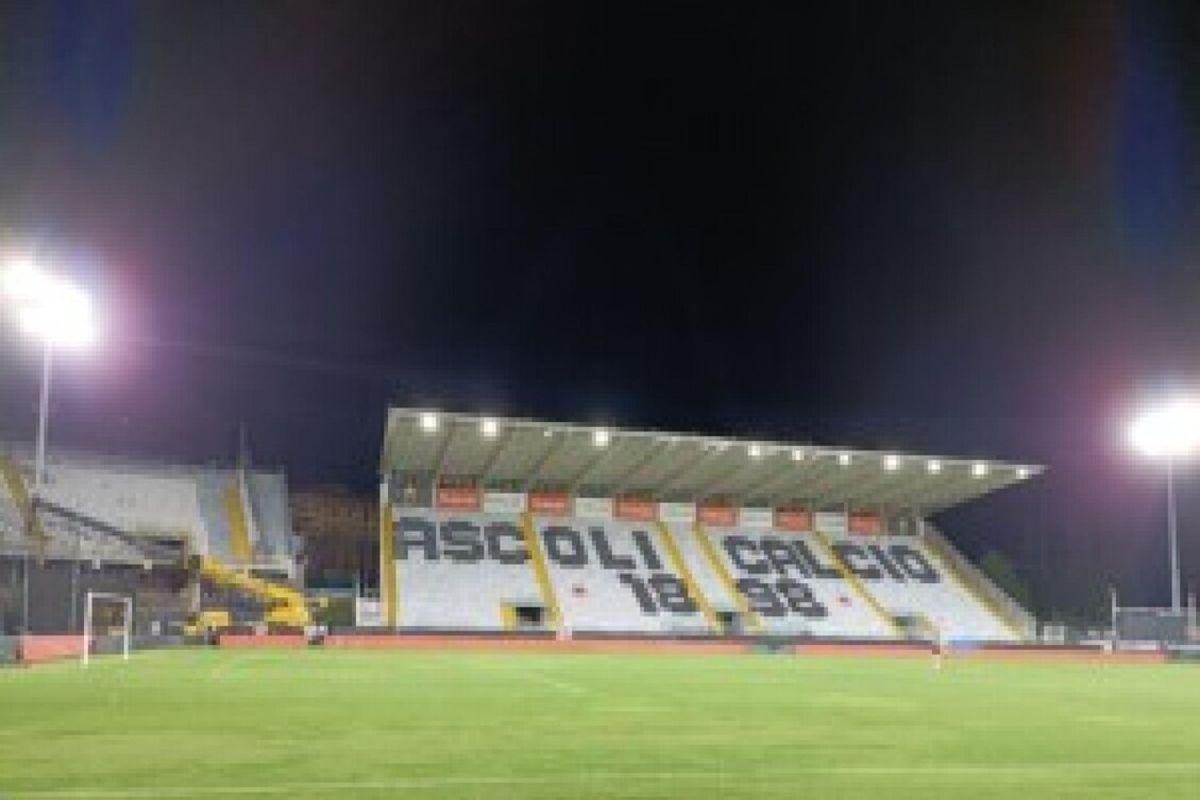 Allenatore dell'Ascoli Tomei colpito da una severa squalifica di 7 giornate