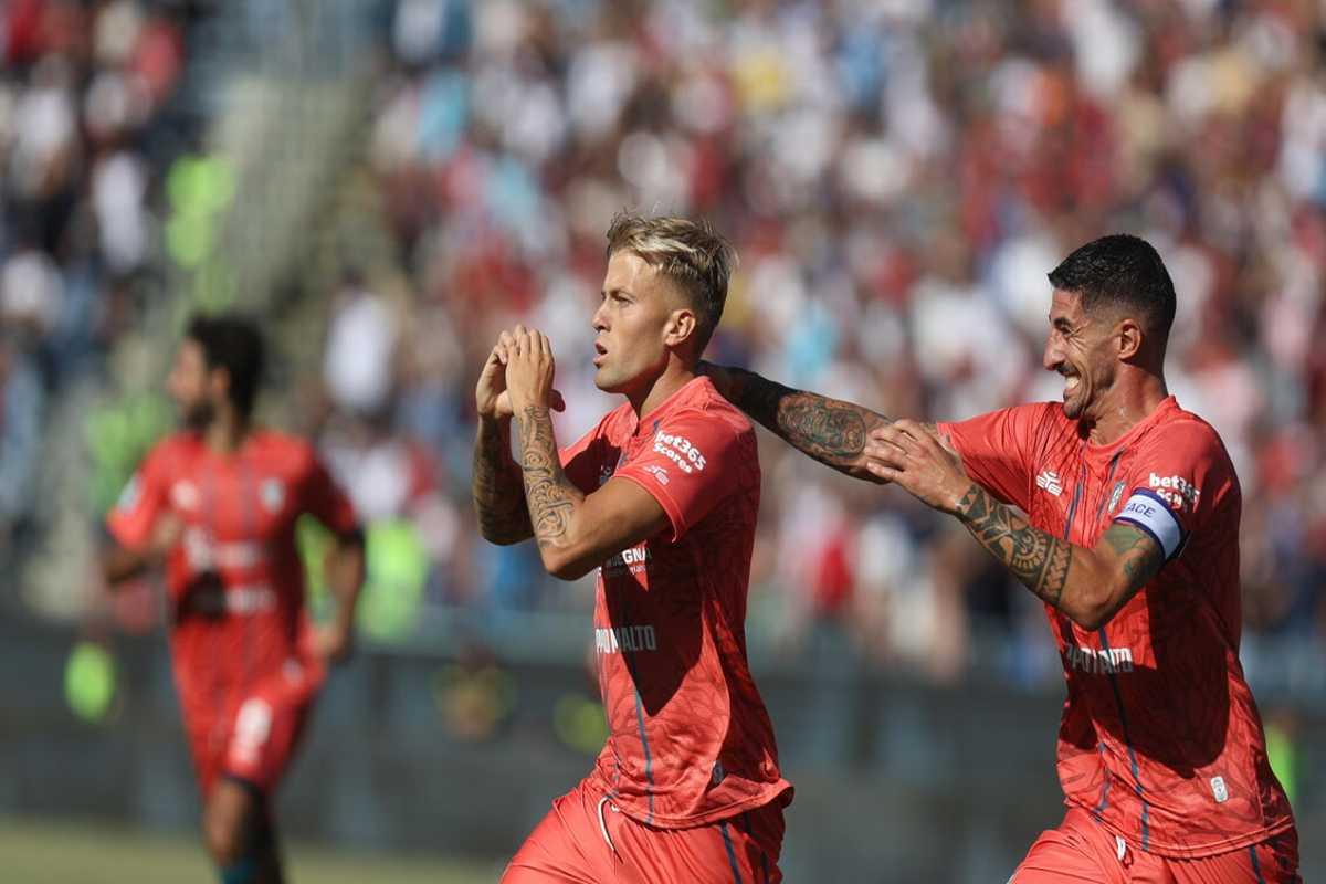 Cagliari conquista la vittoria con un convincente 2-0 sul Parma