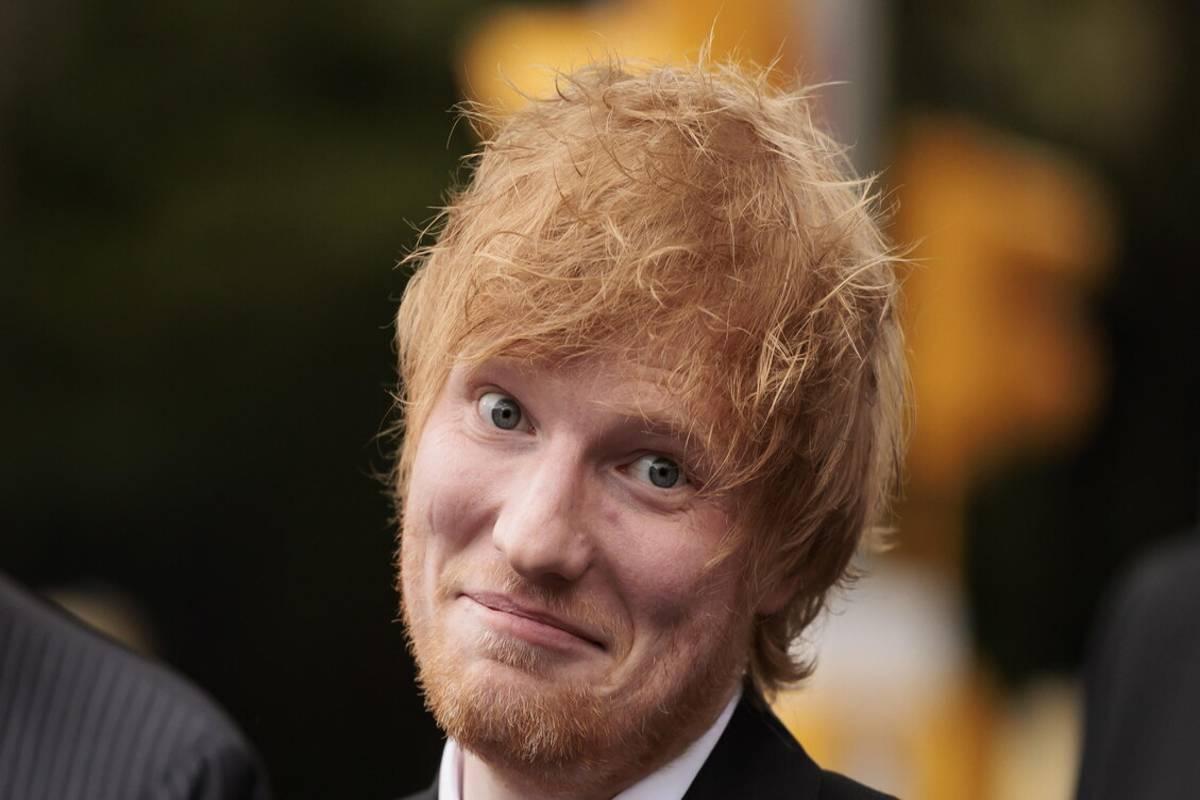 Il Barcellona si tinge di musica: la maglia di Ed Sheeran per il Clasico