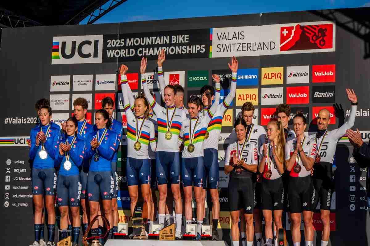 Italia conquista l'argento nel mixed team relay ai Mondiali di MTB