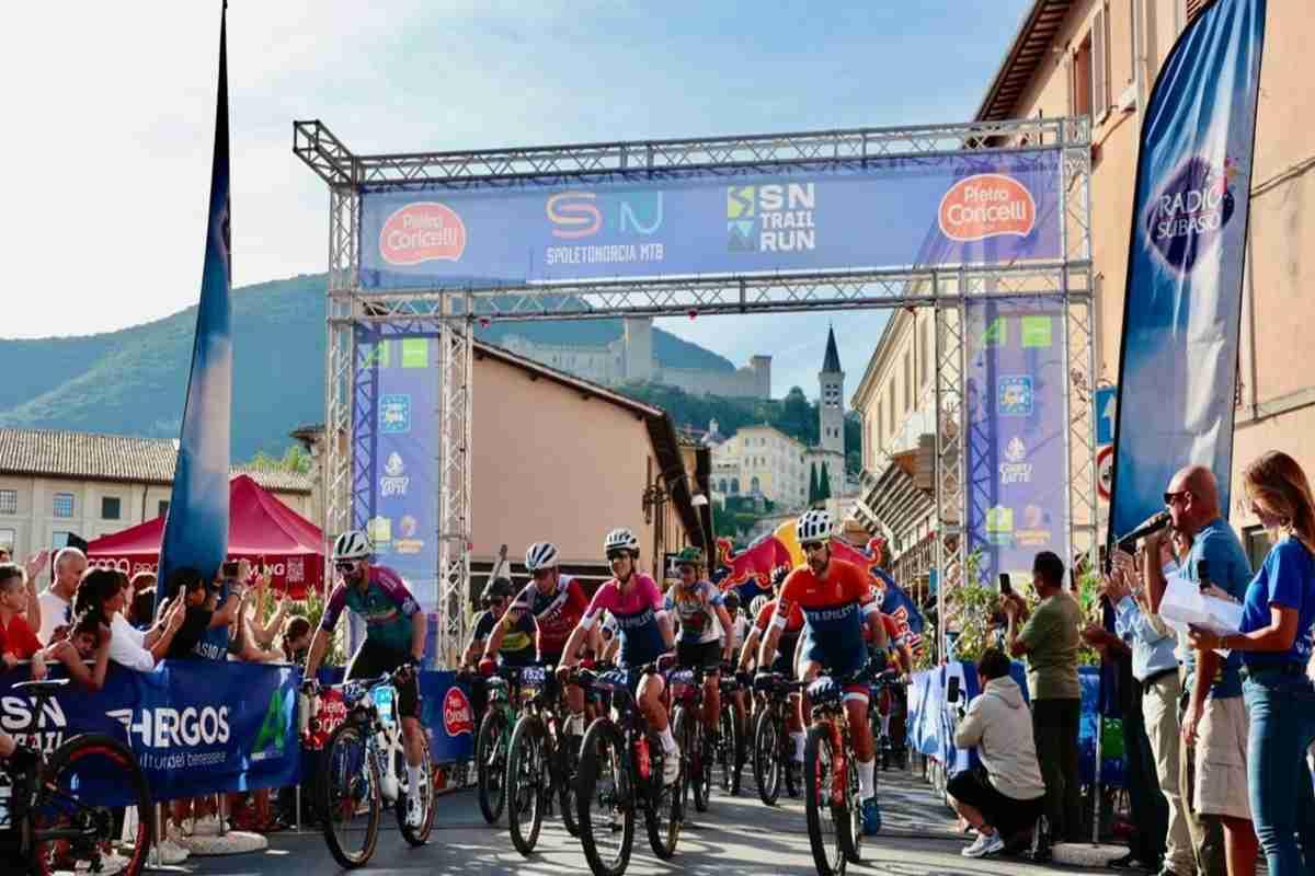 La SpoletoNorcia si tinge di colori: 1700 ciclisti alla festa cicloturistica