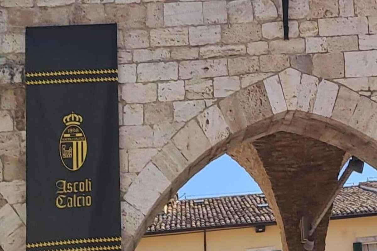L'allenatore dell'Ascoli si scusa dopo una squalifica di 7 giornate