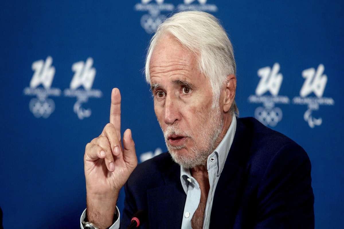 Malagò avverte: la vendita di San Siro sarebbe stata una follia