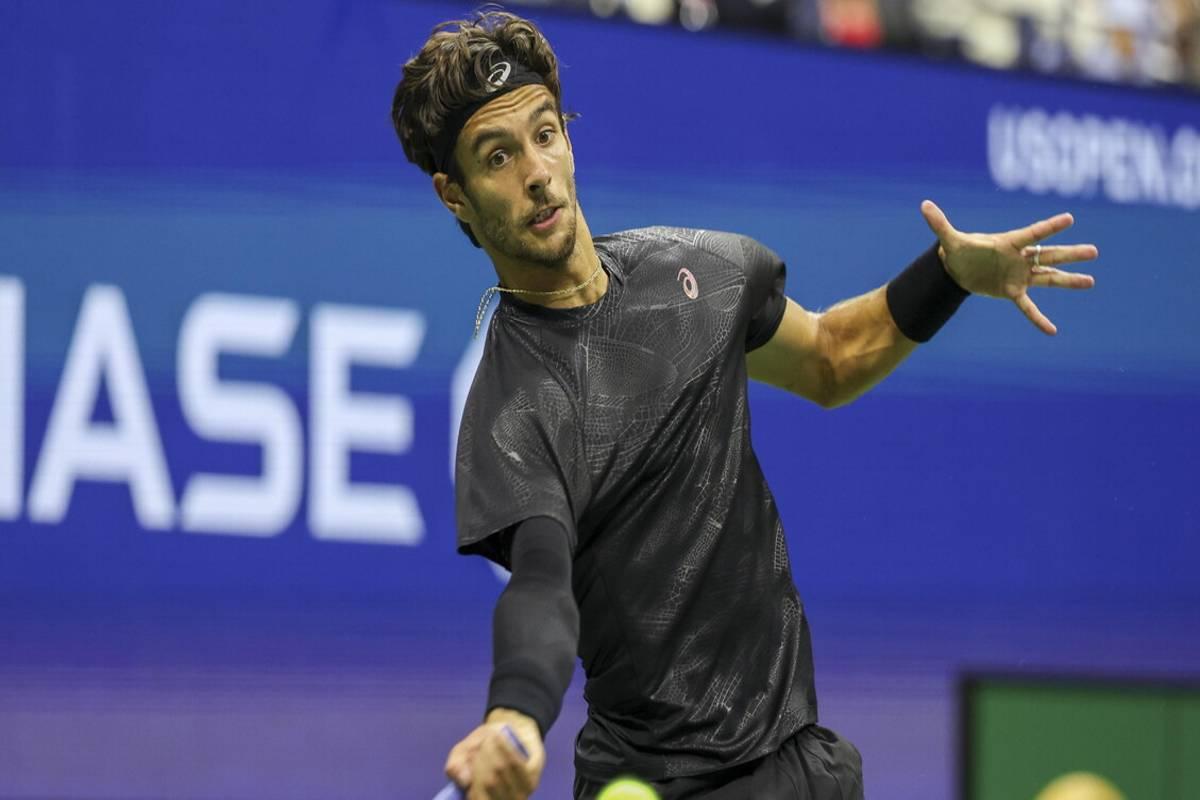 Musetti conquista la semifinale a Chengdu: un passo verso la gloria