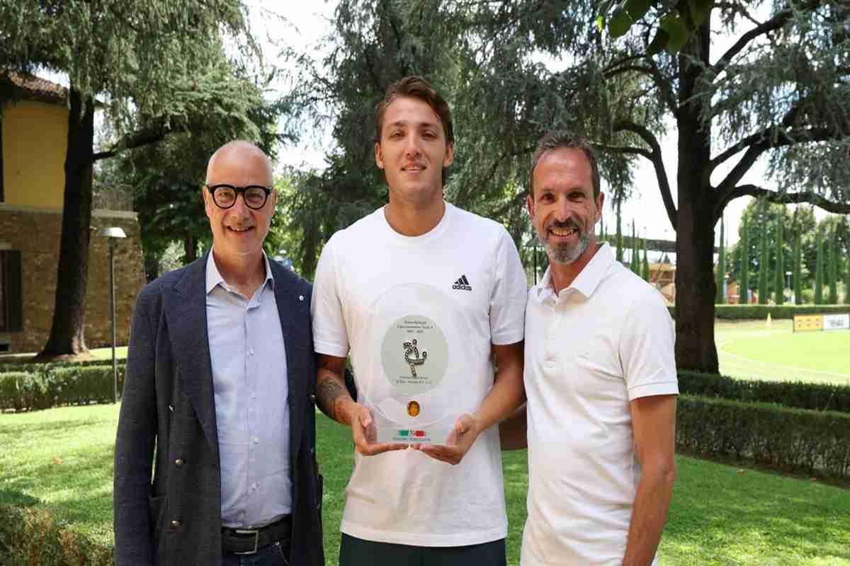 Retegui riceve il premio 'Paolo Rossi': la cerimonia emozionante a Coverciano