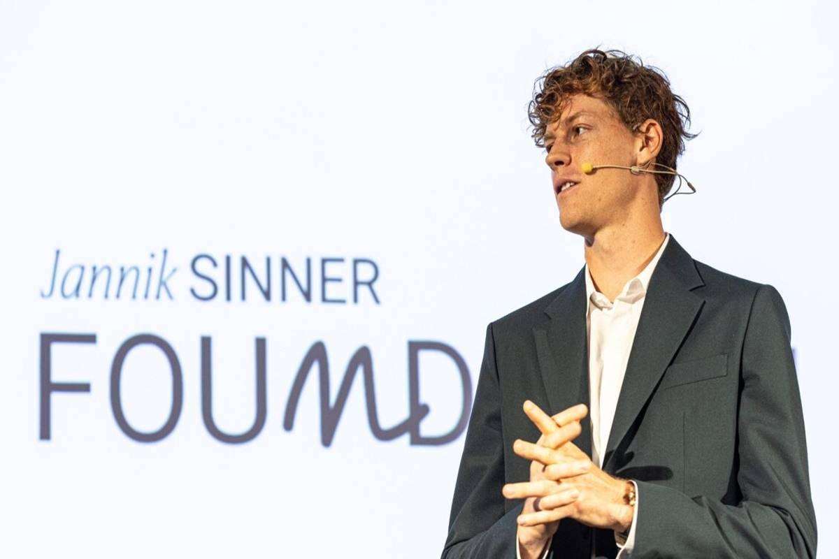 Sinner conquista Pechino con un'accoglienza da superstar