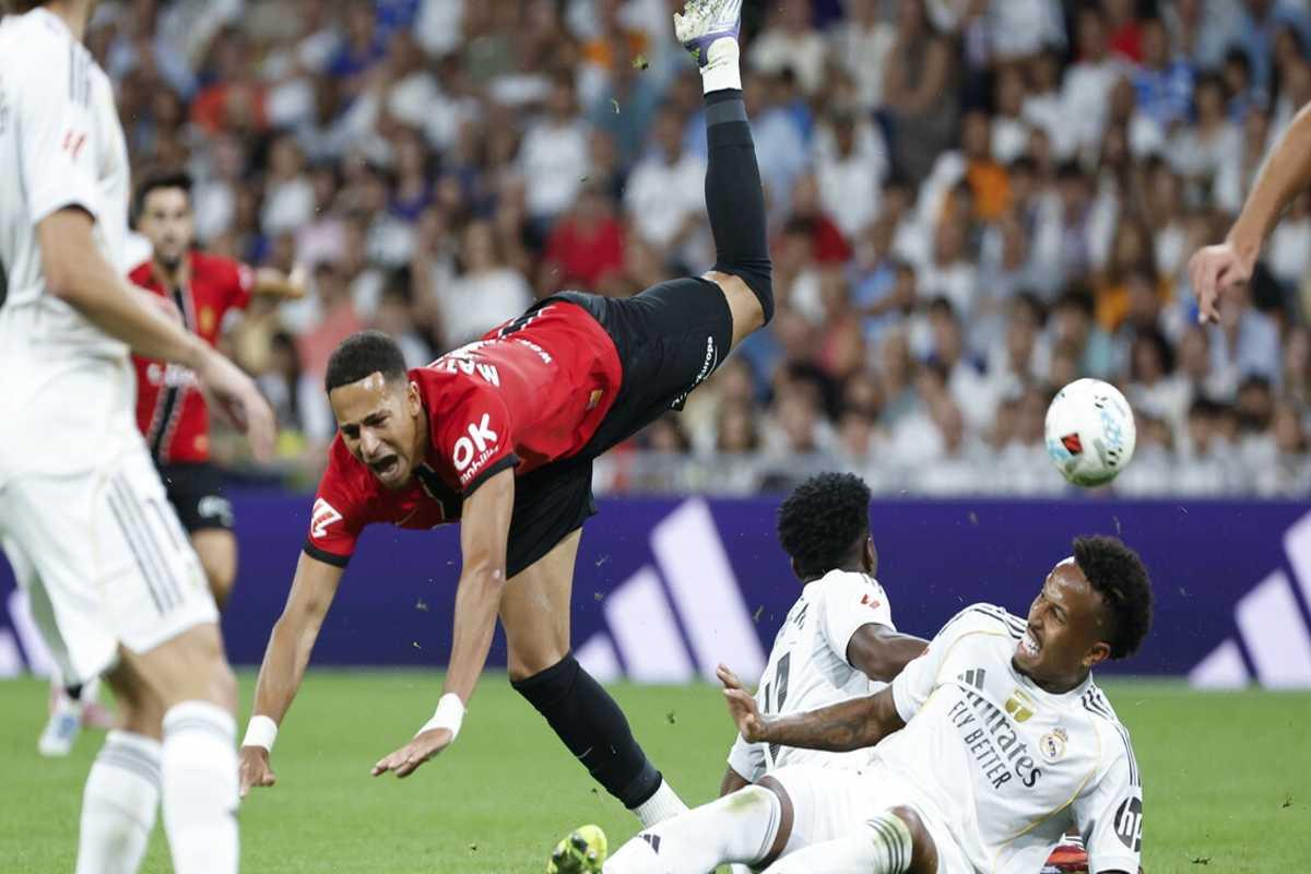 Tensione alle stelle: il duello tra Real e France Football per il Pallone d'Oro
