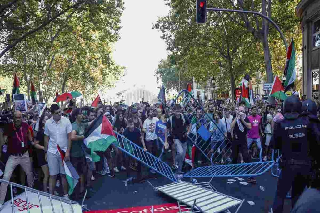 Vuelta: l'ultima tappa annullata segna un finale senza vincitore