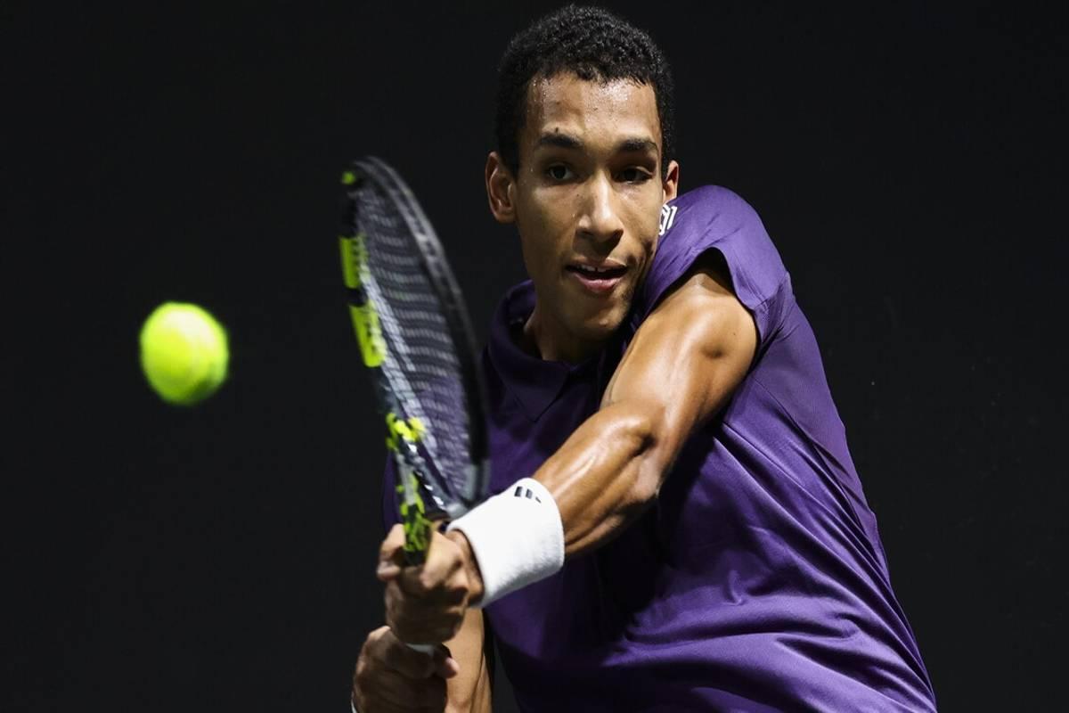 Aliassime conquista i quarti a Parigi: la sfida con Musetti per le Atp Finals si infiamma