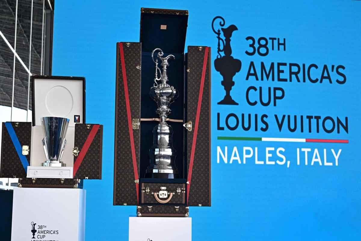 Bagnoli: la sfida dell'America's Cup si avvicina, pronta entro aprile!