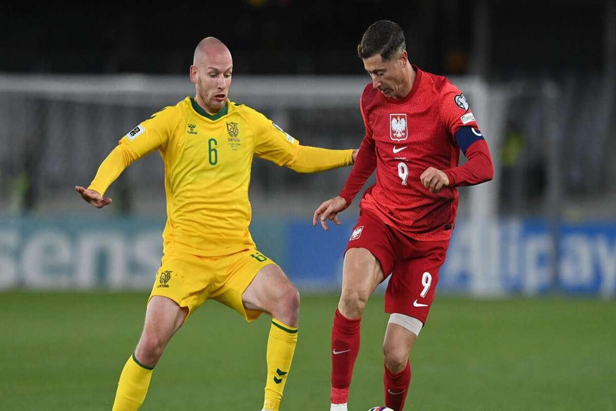 Barcellona in crisi: Lewandowski ko per il Clasico dopo l'infortunio in Nazionale