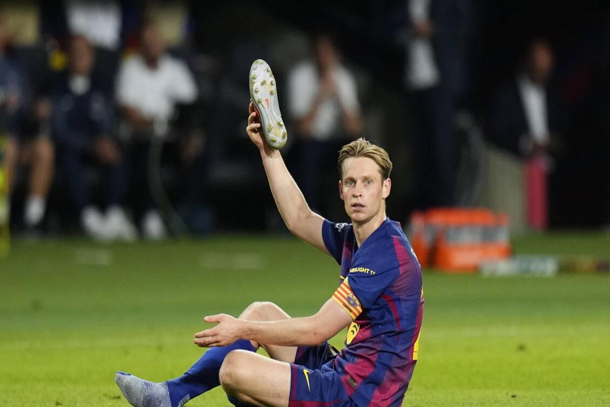 De Jong smentisce il trasferimento al Miami: 'È un errore'