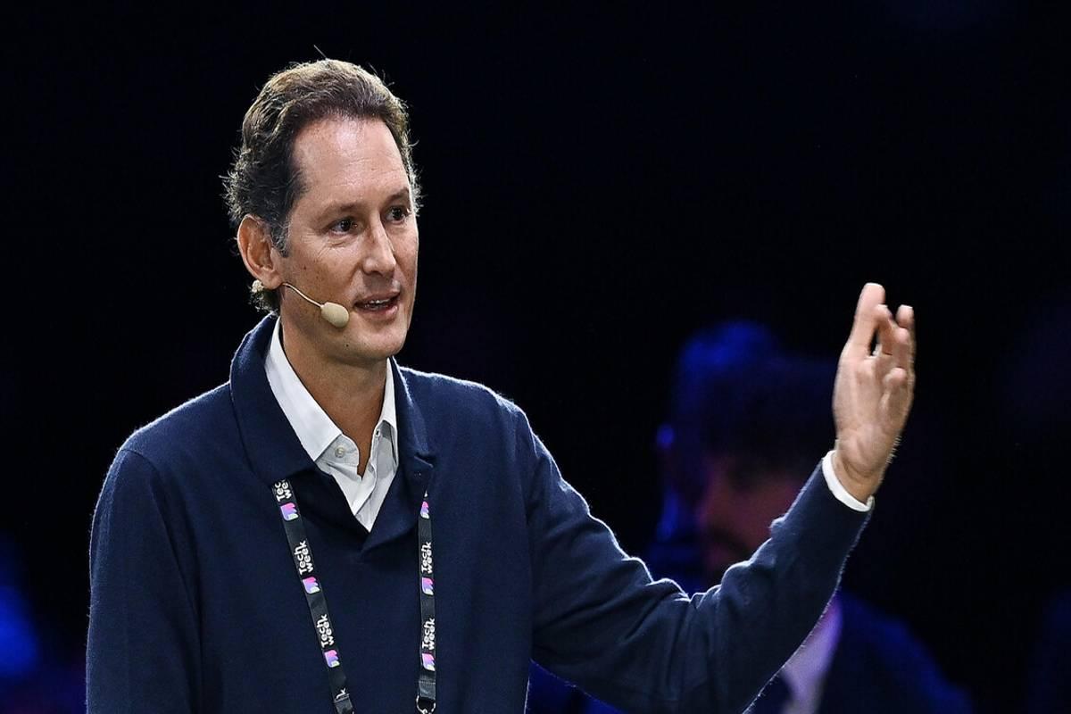 Elkann esprime fiducia totale in Vasseur e nella scuderia Ferrari