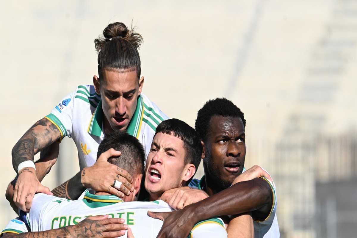 La Roma trionfa sulla Fiorentina e mantiene la vetta della classifica