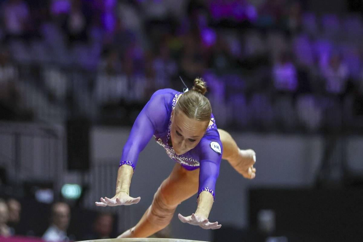 Melnikova conquista l'oro nel volteggio ai Mondiali di ginnastica
