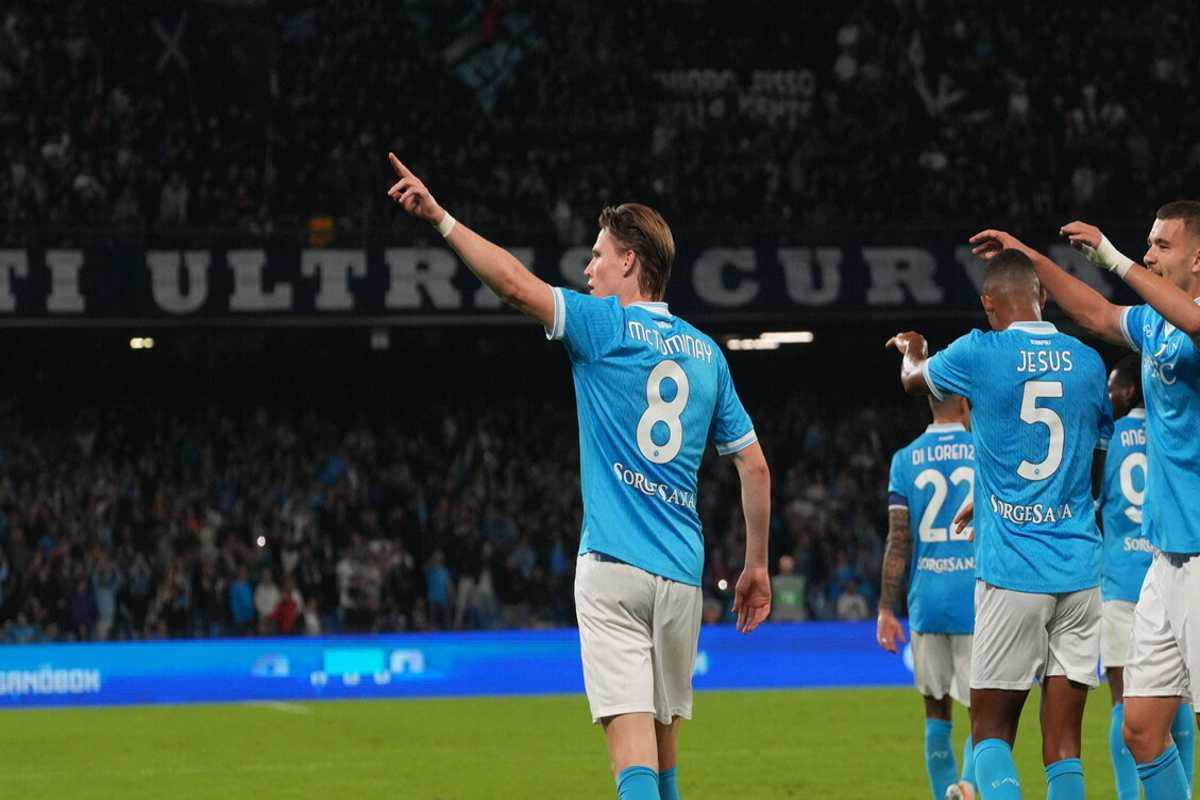 Napoli conquista il primato battendo l'Inter in un emozionante big match