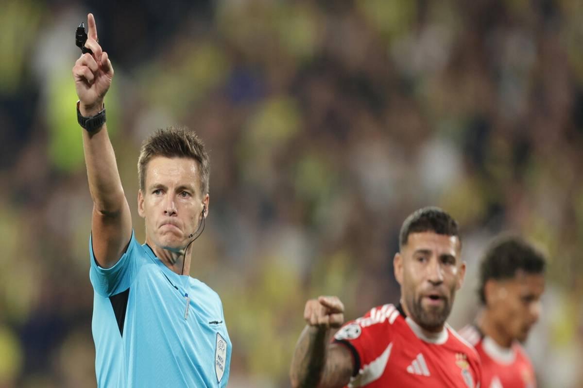 Psv-Napoli: l'arbitro tedesco Siebert al centro della sfida di Champions