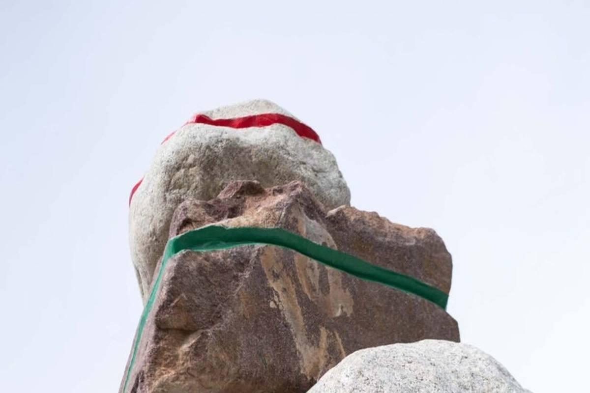 Scoperta a Dobbiaco l'affascinante opera d'arte 'omino di pietra' tra Milano e Cortina