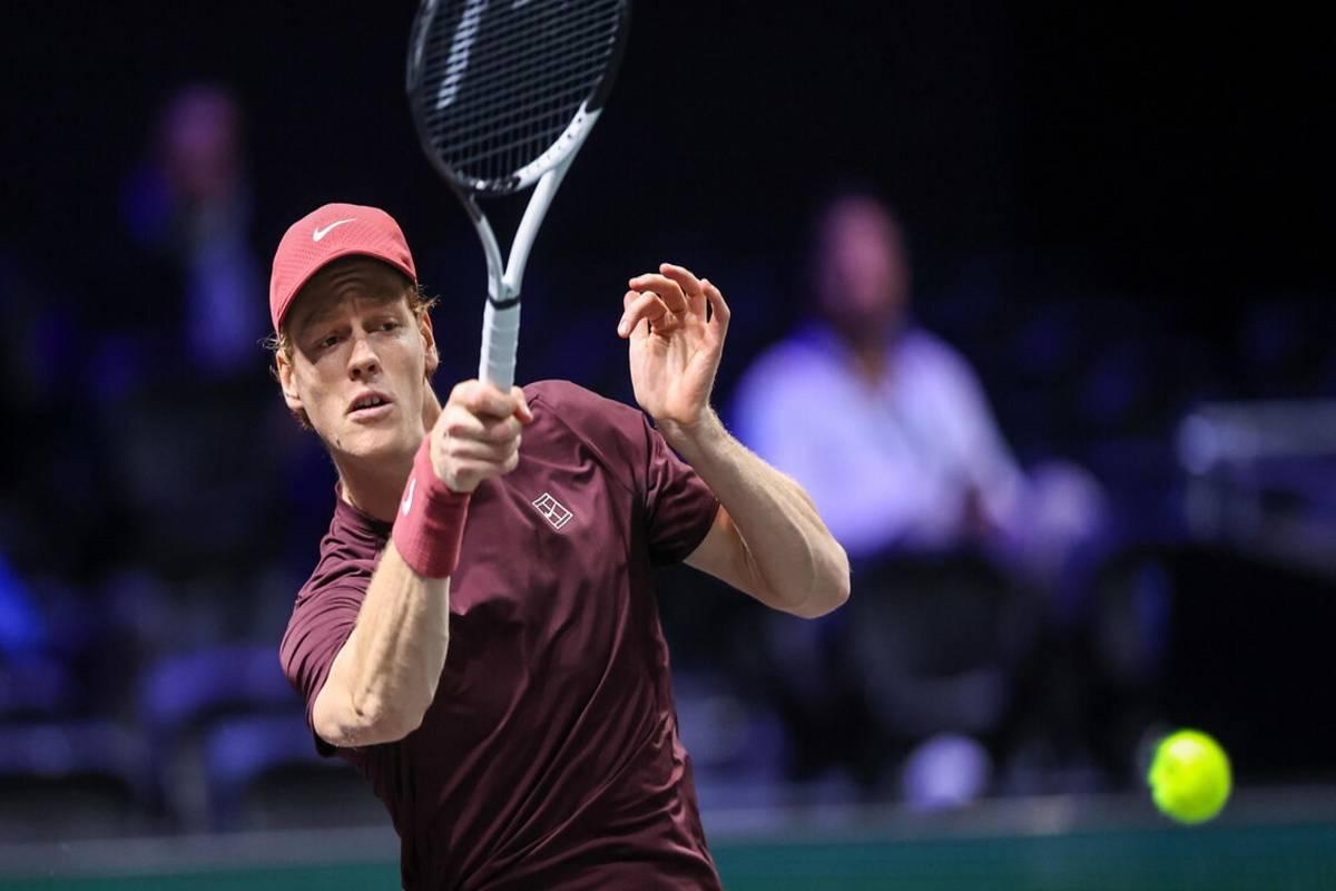 Sinner trionfa su Shelton e conquista la semifinale a Parigi