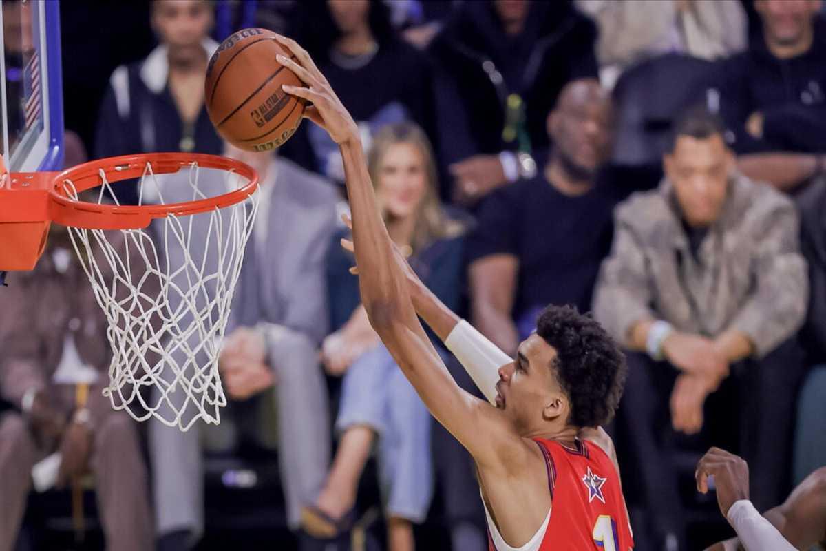 Wembanyama incanta: 40 punti al debutto nella nuova stagione NBA