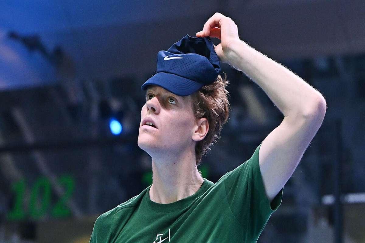 Cahill e Vagnozzi celebrano il trionfo di Jannik alle Finals