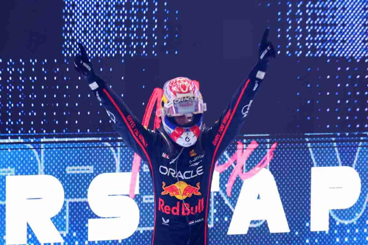 F1: Qatar, Verstappen emoziona con una gara mozzafiato fino all'ultimo giro