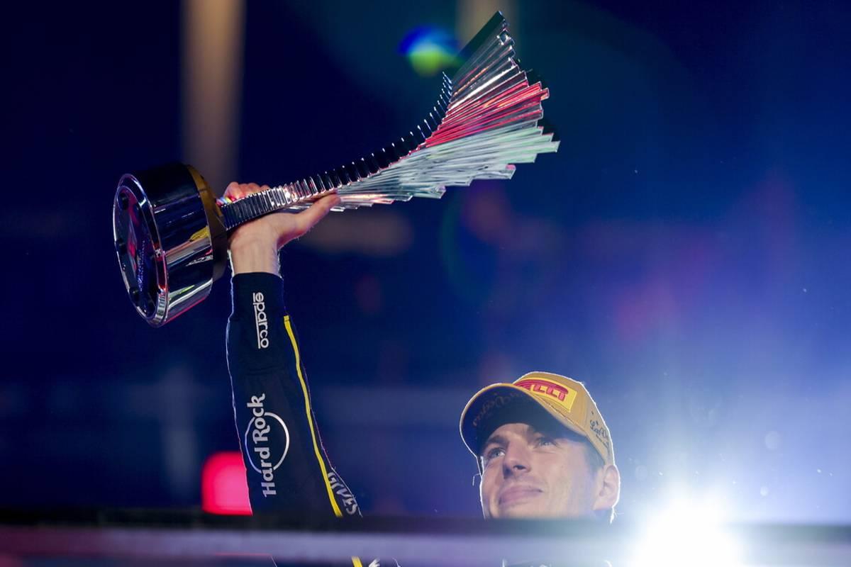 F1: Verstappen festeggia a Las Vegas e punta al Qatar