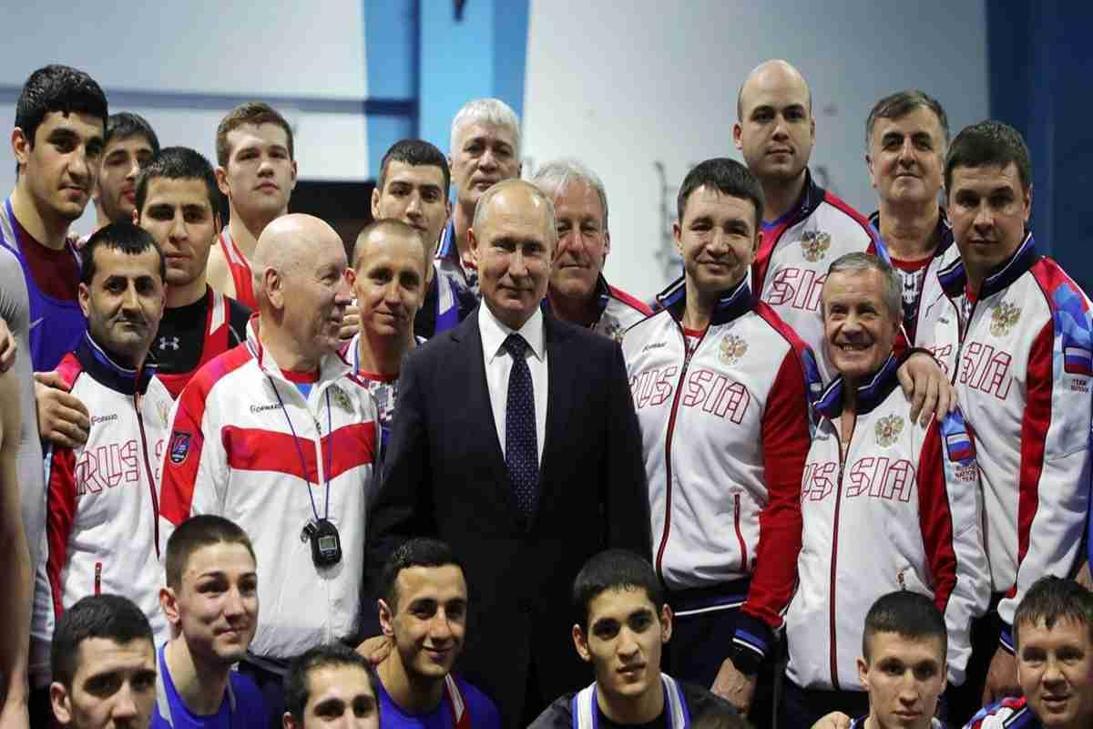 Judo: i russi tornano in gara con inno e bandiera, una sfida tra passione e polemiche