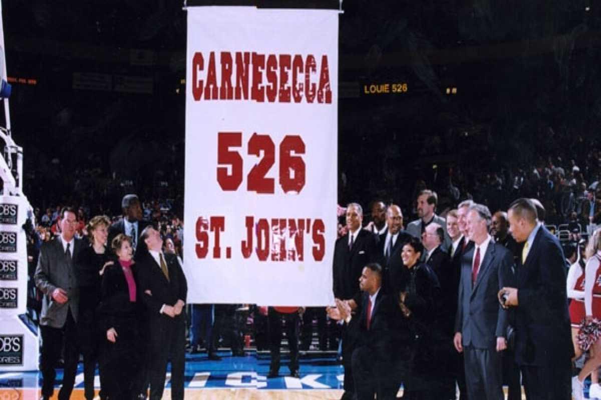 Lou Carnesecca: un libro e una piazza dedicata all'icona del basket americano