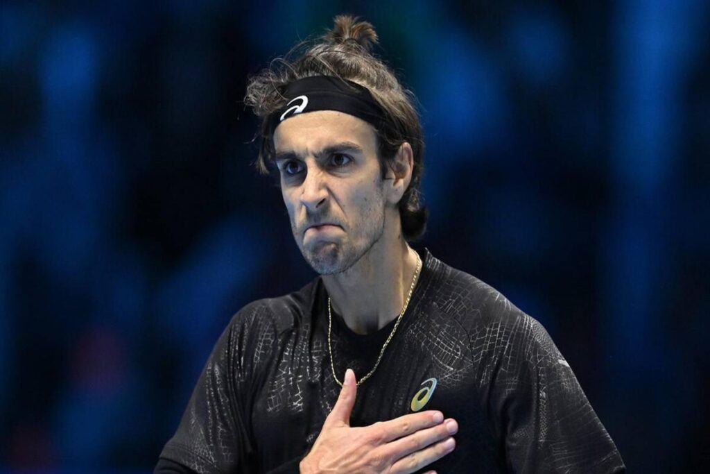 Musetti dedica la vittoria al futuro figlio: un trionfo carico di emozioni