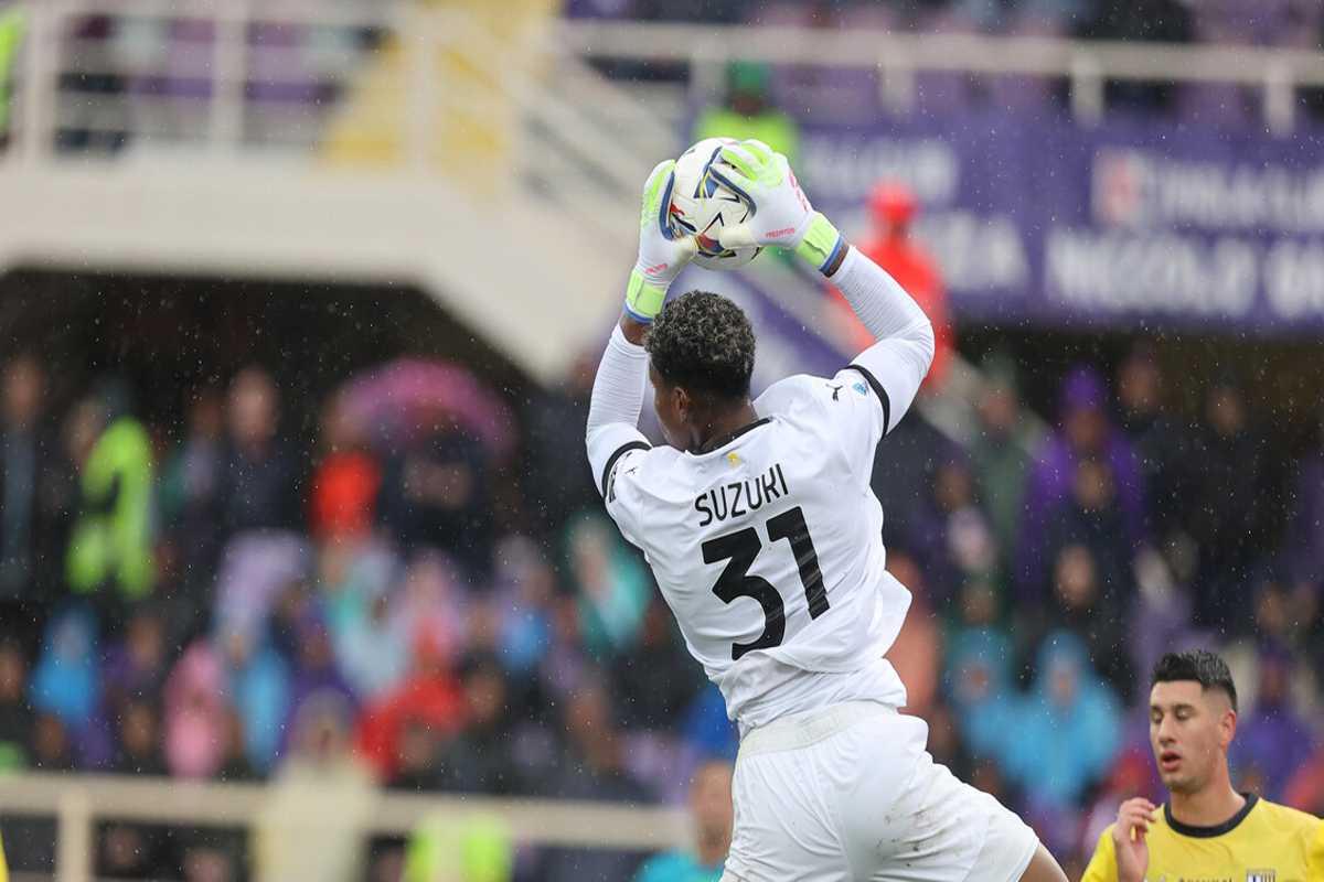 Parma in ansia: operazione per Suzuki, un lungo stop di 3-4 mesi