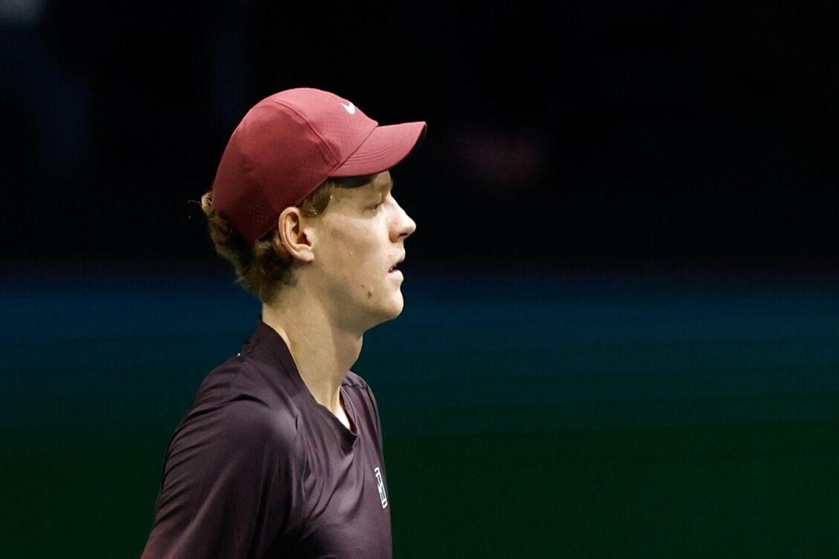 Sinner trionfa su Zverev e conquista la finale del Masters di Parigi