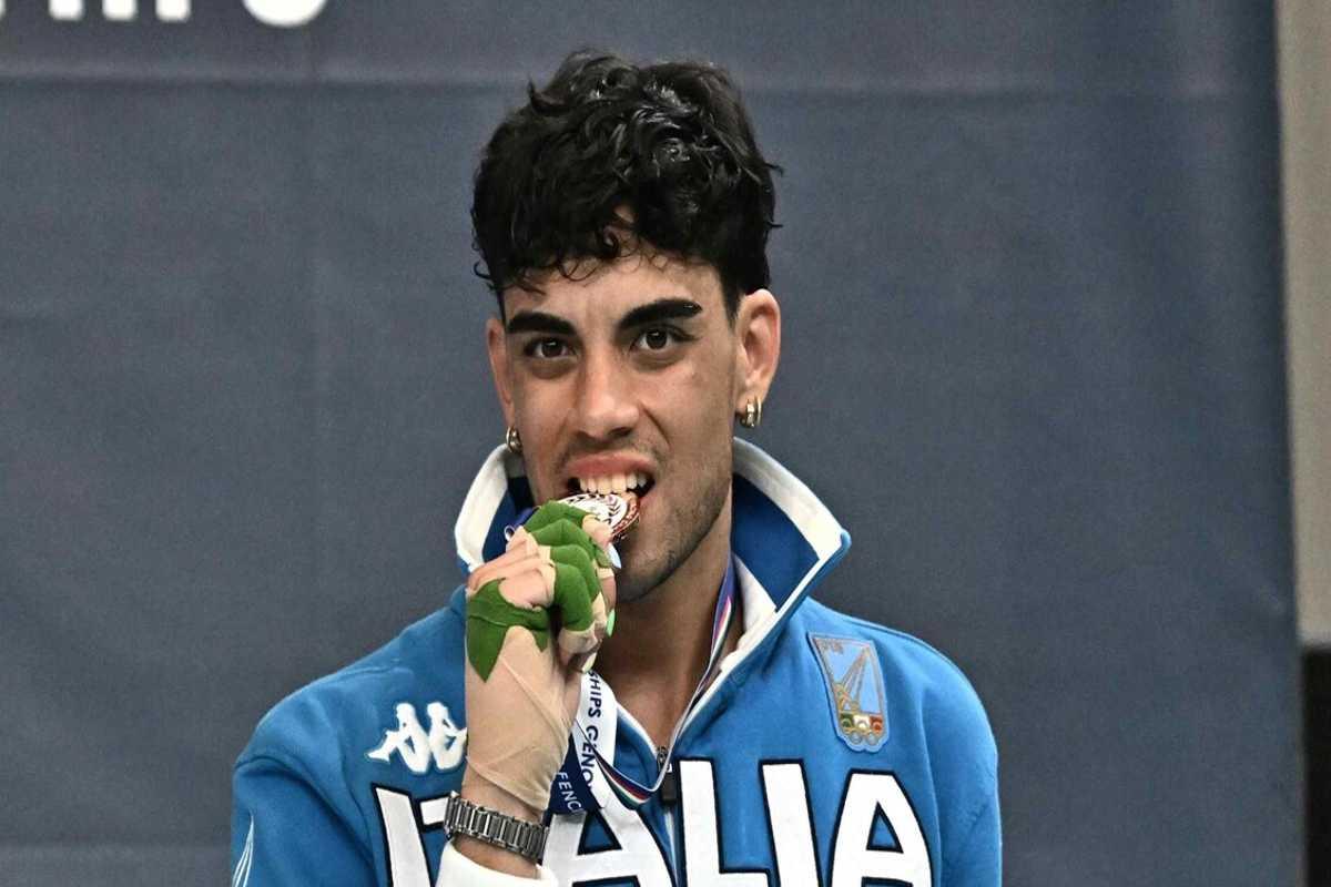 Smalto e orecchini: la provocazione di Marini sui Collari d'oro del Medioevo