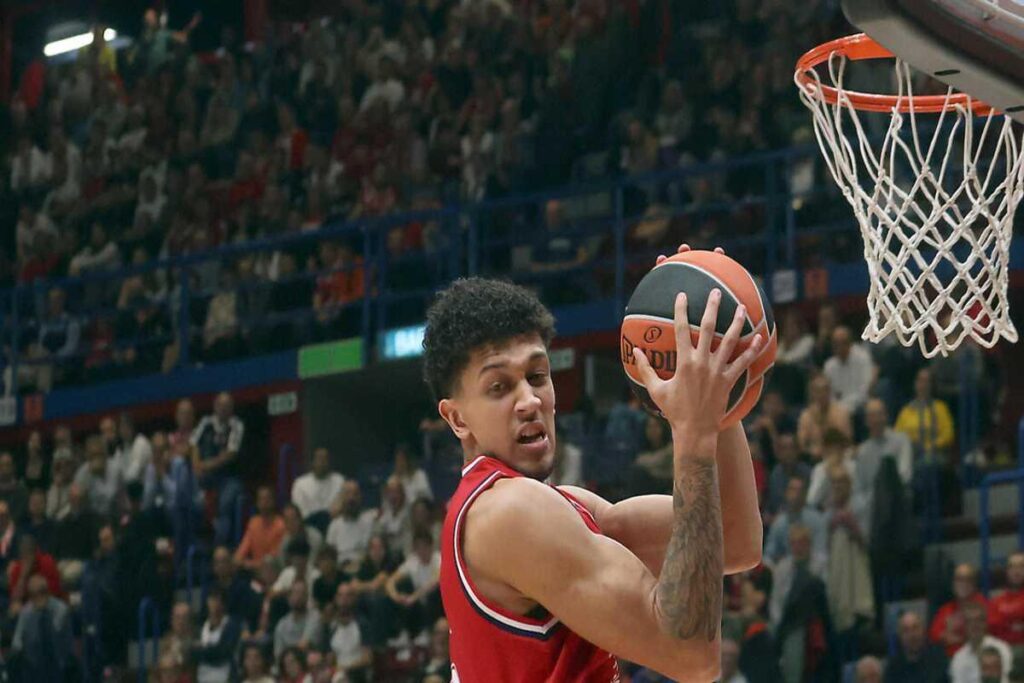 Thriller in Eurolega: EA7 Milano trionfa su Olympiacos 88-87