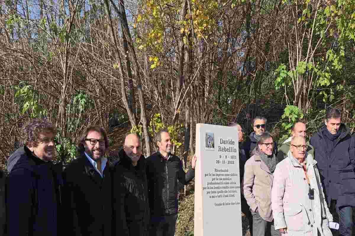 Un tributo indelebile: inaugurato il cippo in memoria di Davide Rebellin